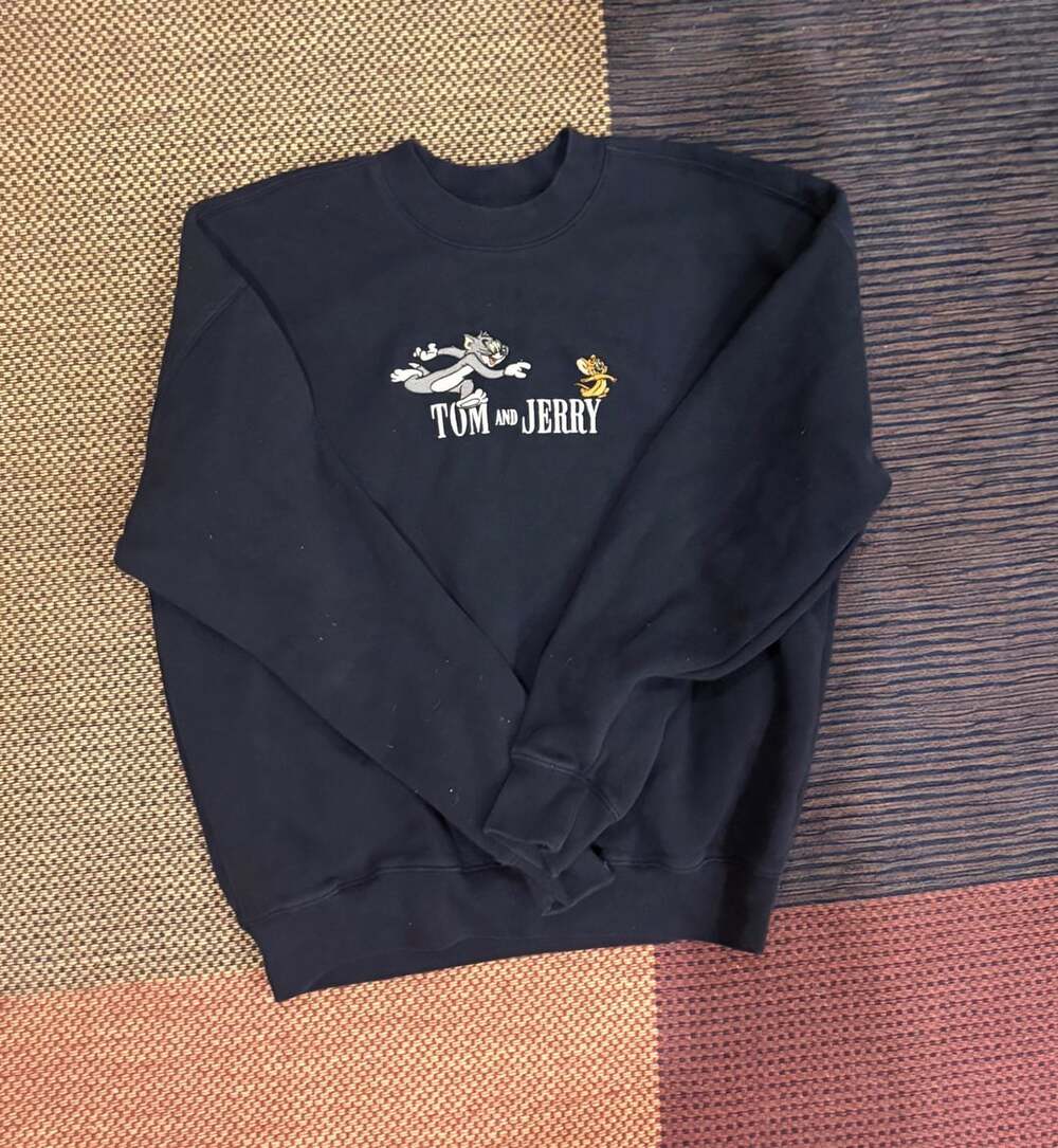 Hollister Tom and Jerry Boxy Fit Sweatshirt Size M Black Crewneck